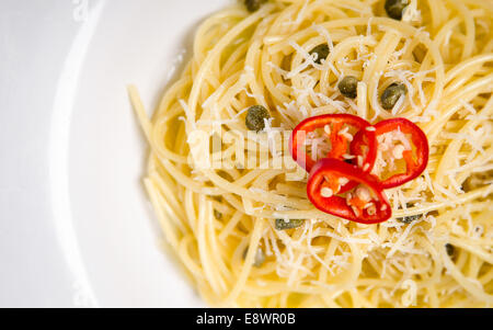 Immagine Stock - Spaghetti su una piastra Foto Stock