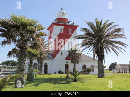 Mouille Point lighthouse al Green Point di Città del Capo Foto Stock
