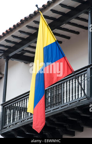 Bandiera nazionale, Candelaria (sezione antica della città), Bogotà, Colombia Foto Stock