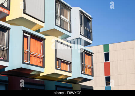 Colorato Student housing spaceboxes denominato La Capanna, De Uithof campus, Università di Utrecht, Paesi Bassi Foto Stock