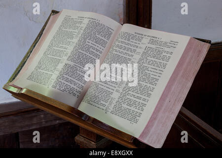 Interno chiesa Matterdale Dockray Ullswater Cumbria Foto Stock