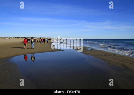 Inverno sulla spiaggia di Grand Travers a piedi Carnon, Mauguio, Languedoc Roussillon, Francia Foto Stock