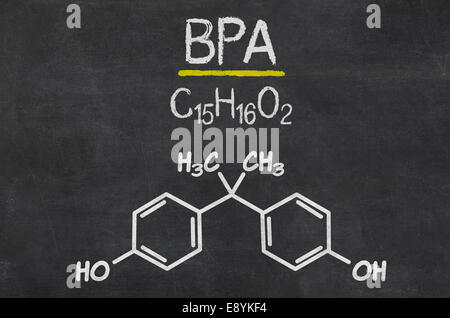 Lavagna con la formula chimica del BPA Foto Stock