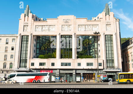 Portogallo Lisbona Bairro Alto Praça dos Restauradores art deco Teatro Eden Theatre costruito 1931 dal 2001 Orion Eden Hotel Appartamento Foto Stock