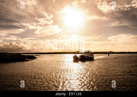 Arranmore Island Ferry ritorna al porto Burtonport nella Contea di Donegal Irlanda Foto Stock