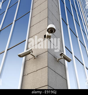 Le telecamere di sicurezza sulla parete Foto Stock