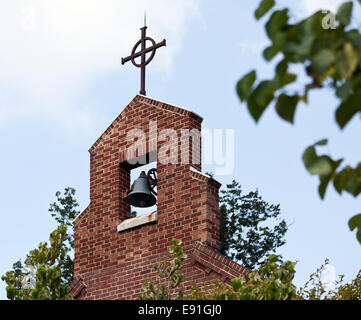 Mattone campanile della chiesa Foto Stock