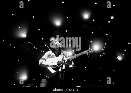 Barcellona - MAR 20: Mumford and Sons (BAND) esegue a Sant Jordi Club il 20 marzo 2013 a Barcellona, Spagna. Foto Stock