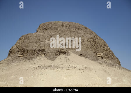 La piramide del faraone Senusret II a Lahun in Egitto. Inoltre conoscere come Sesostris II o Senwosret II. Foto Stock