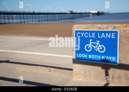 Blu percorso ciclo lane segno da spiaggia