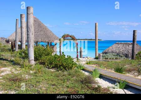 Wedding gazebo sulla costa dei Caraibi. Foto Stock