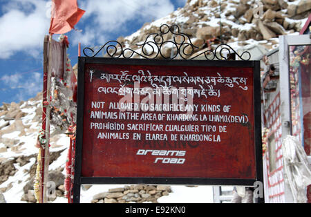 Segno a Khardung La Pass in Ladakh Foto Stock