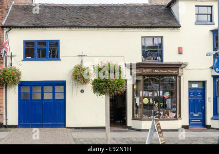 Signor Simms Olde negozio di dolci il Staffordshire città di Eccleshall Foto Stock