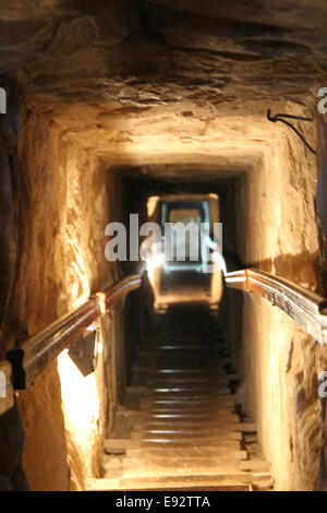 Ingresso alla piramide del Re Snefru (il primo re della IV dinastia, è salito al trono intorno 2613 BC) Foto Stock