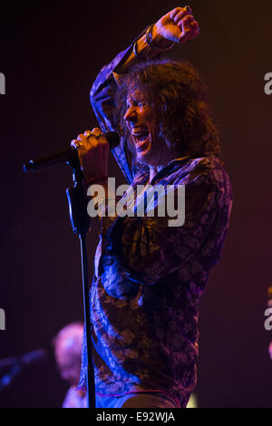 Straniero performing live in concerto a Hammersmith Apollo con: straniero dove: Londra, Regno Unito quando: 13 Apr 2014 Foto Stock