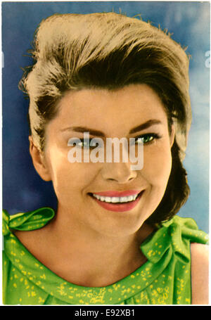 La principessa Soraya dell'Iran (nato Soraya Esfandiary-Bakhtiari, 1932-2001) ex regina dell'Iran come seconda moglie di Shah Mohammad Reza Pahlavi, ritratto come attrice, cartolina, circa 1965 Foto Stock