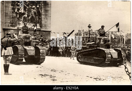 Victory Parade, 'Fetes de la Victorie, 14 juillet 1919", Parigi, Francia, circa 1914, cartolina Foto Stock