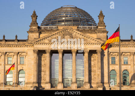 L'edificio del Reichstag a Berlino: il parlamento tedesco Foto Stock