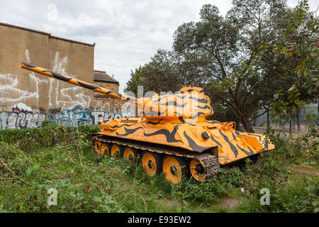 T-34 Serbatoio sovietica a Mandela Way, Londra Foto Stock