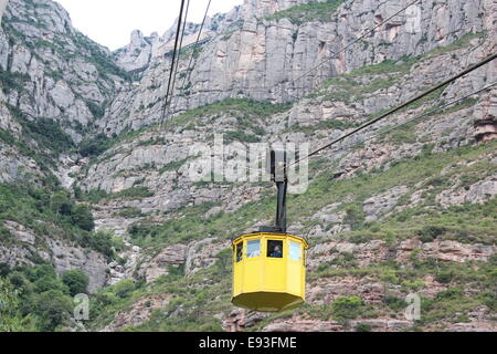 Funivia salita al Monastero di Montserrat in montagna vicino a Barcelona, Spagna Foto Stock