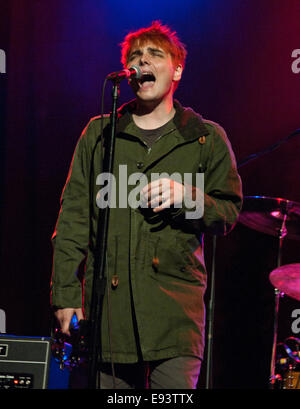 Philadelphia, Pennsylvania, USA. 17 ottobre, 2014. American rock alternativo musicista Gerard modo esegue a Radio 104.5's Gerard Modo Controllo suono party presso il Trocadero Theatre su ottobre 17, 2014 a Philadelphia, Pennsylvania, Stati Uniti. Credito: Paolo Froggatt/Alamy Live News Foto Stock