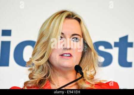 Belfast, Irlanda del Nord. Xviii oct, 2014. Joanne Dobson, MLA per Bann superiore e Westminster candidato per l'Ulster Partito unionista all'Ulster unionista credito Conferenza: Stephen Barnes/Alamy Live News Foto Stock