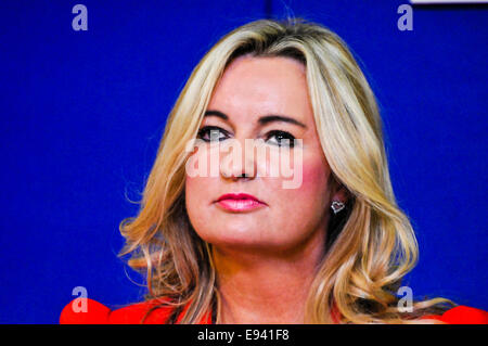 Belfast, Irlanda del Nord. Xviii oct, 2014. Joanne Dobson, MLA per Bann superiore e Westminster candidato per l'Ulster Partito unionista all'Ulster unionista credito Conferenza: Stephen Barnes/Alamy Live News Foto Stock