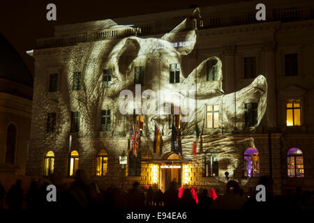 Hotel de Rome, Bebelplatz, durante la festa delle luci a Berlino Foto Stock