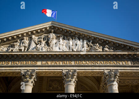 Dettaglio sulla facciata anteriore del Pantheon, Parigi, Francia Foto Stock