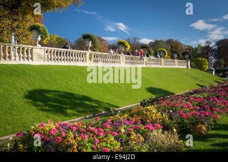 Bella giornata autunnale nel Jardin du Luxembourg, il Quartiere Latino, Parigi, Francia Foto Stock