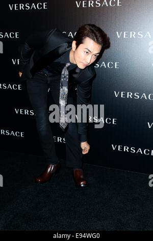 Seung-heon Song assiste ad una attività di promozione a Hong Kong in Cina il 17 ottobre, 2014. Foto Stock