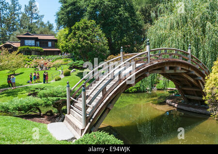 California, San Marino, il morbo di Huntington, Giardini Botanici, il Giardino Giapponese, Ponte della Luna Foto Stock