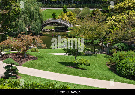 California, San Marino, il morbo di Huntington, Giardini Botanici, il Giardino Giapponese, Ponte della Luna Foto Stock