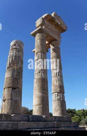 Resti di colonne del Tempio di Apollo, l'acropoli di Rodi, Monte Smith, RODI, RODI, DODECANNESO, Grecia Foto Stock