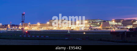 Dall'aeroporto di Stuttgart, Stuttgart, Baden-Württemberg, Germania Foto Stock