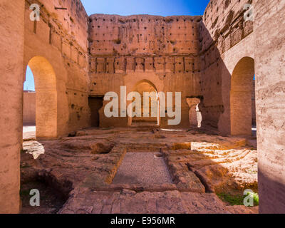 Tra le rovine storiche del Palazzo El Badi, Marrakech, Marrakech-Tensift-Al Haouz, Marocco Foto Stock