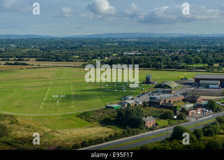 Una veduta aerea della città e aeroporto eliporto di Manchester, Regno Unito Foto Stock