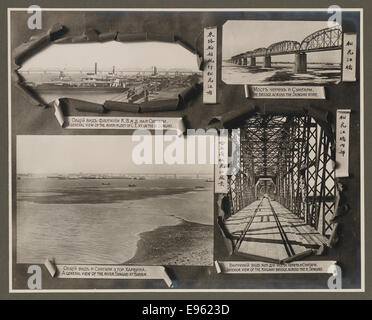 Questa fotografia mostra il fiume Sungari con il ponte ferroviario e la flotta di navi, parte della Chinese Eastern Railway (CER). Cattura le infrastrutture e le reti di trasporto che supportavano i viaggi ferroviari e fluviali all'inizio del XX secolo. Foto Stock