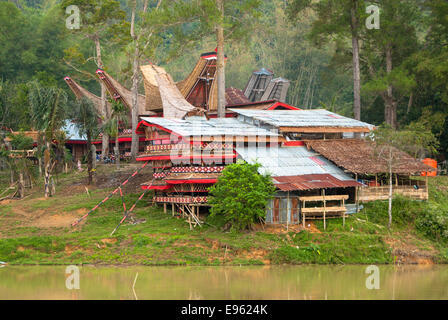 Kete kesu, un tradizionale villaggio in tanah toraja in Sulawesi in Indonesia Foto Stock