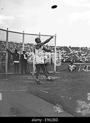 [Discus concorso al 1936 Randall's Island prove olimpiche, New York, NY] Foto Stock