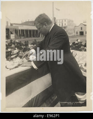 [Presidente Theodore Roosevelt offrendo un discorso in Truckee, California] Foto Stock