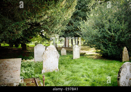 St Mary's Chiesa Parrocchiale cimitero a Great Dunmow nel North Essex - REGNO UNITO Foto Stock