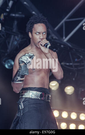Il Prodigy, a 'T nel parco' music festival in Scozia, nel 1996. Foto Stock