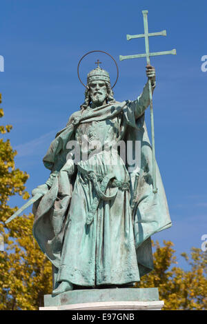 Statua di San Stefano I, Piazza degli Eroi in Budapest Foto Stock