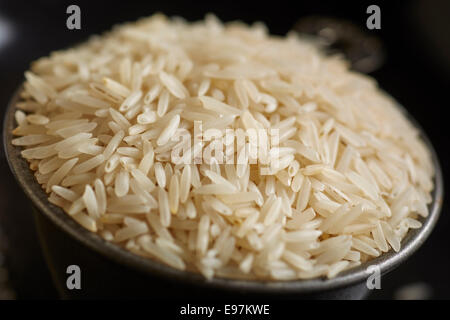 Non cotte bianco organico di riso basmati Foto Stock