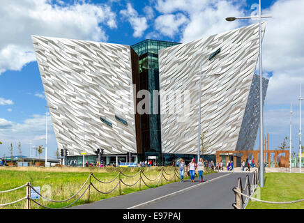 Titanic Belfast museum, Titanic Quarter, Belfast, Irlanda del Nord, Regno Unito Foto Stock