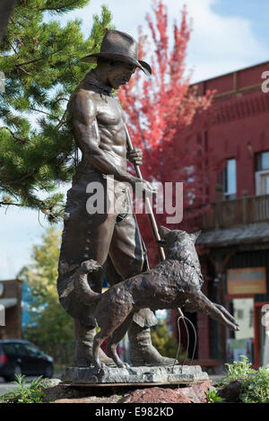 "Tutti intorno a Cowboy' scultura in bronzo di Austin Barton in Giuseppe, Oregon. Foto Stock