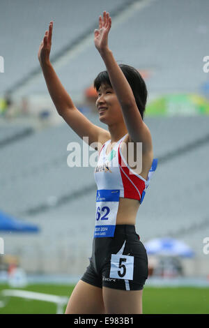 Incheon, Corea del Sud. Xxi oct, 2014. Tomomi Sato (JPN) Atletica leggera : Woen 100m T13 finale di Incheon Asiad Main Stadium durante il 2014 Incheon Asian Para giochi in Incheon, Corea del Sud . © Shingo Ito AFLO/sport/Alamy Live News Foto Stock