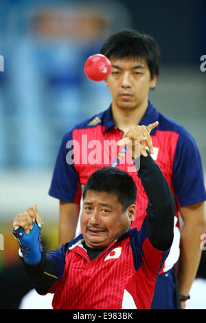 Incheon, Corea del Sud. Xxi oct, 2014. Takayuki Kitani (JPN) Boccia : Individuali misti BC1 a palestra di Namdong durante il 2014 Incheon Asian Para giochi in Incheon, Corea del Sud . © Giovanni Osada AFLO/sport/Alamy Live News Foto Stock