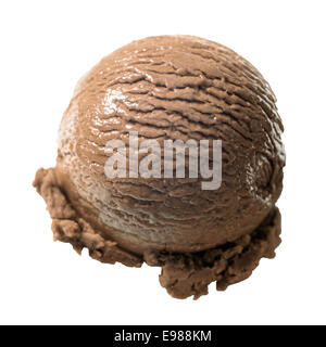 Angolo di alta vista di gelato al cioccolato o a sfera scoop con tracciato di ritaglio Foto Stock